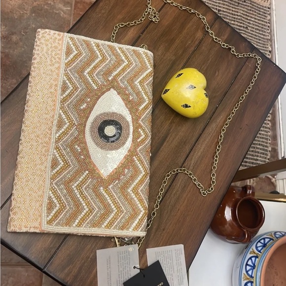 American & Beyond - Picture 4 of 4